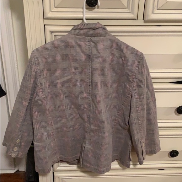 Light Jacket - Picture 2 of 2